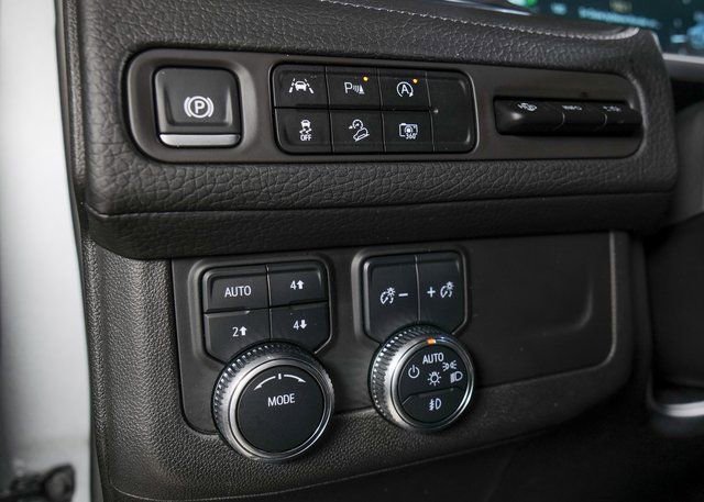 Used 2024 GMC Yukon Denali image 21