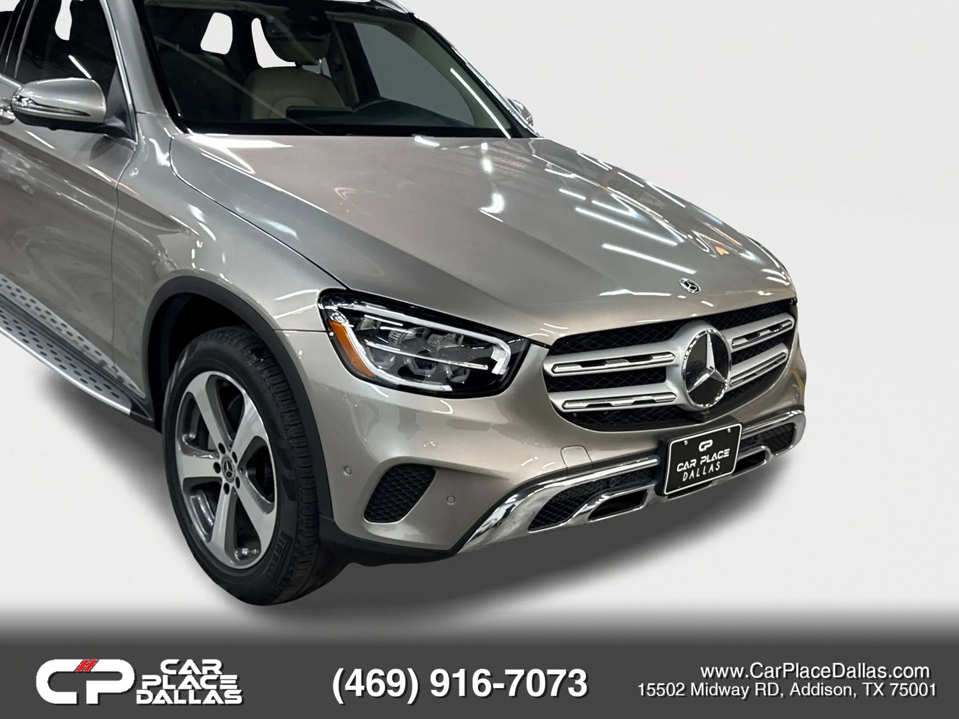 Used 2021 Mercedes-Benz GLC 300 w/ Premium Package image 3