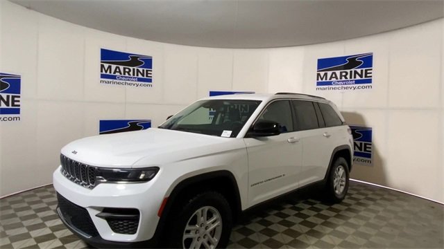 Used 2023 Jeep Grand Cherokee Laredo w/ Luxury Tech Group I image 6