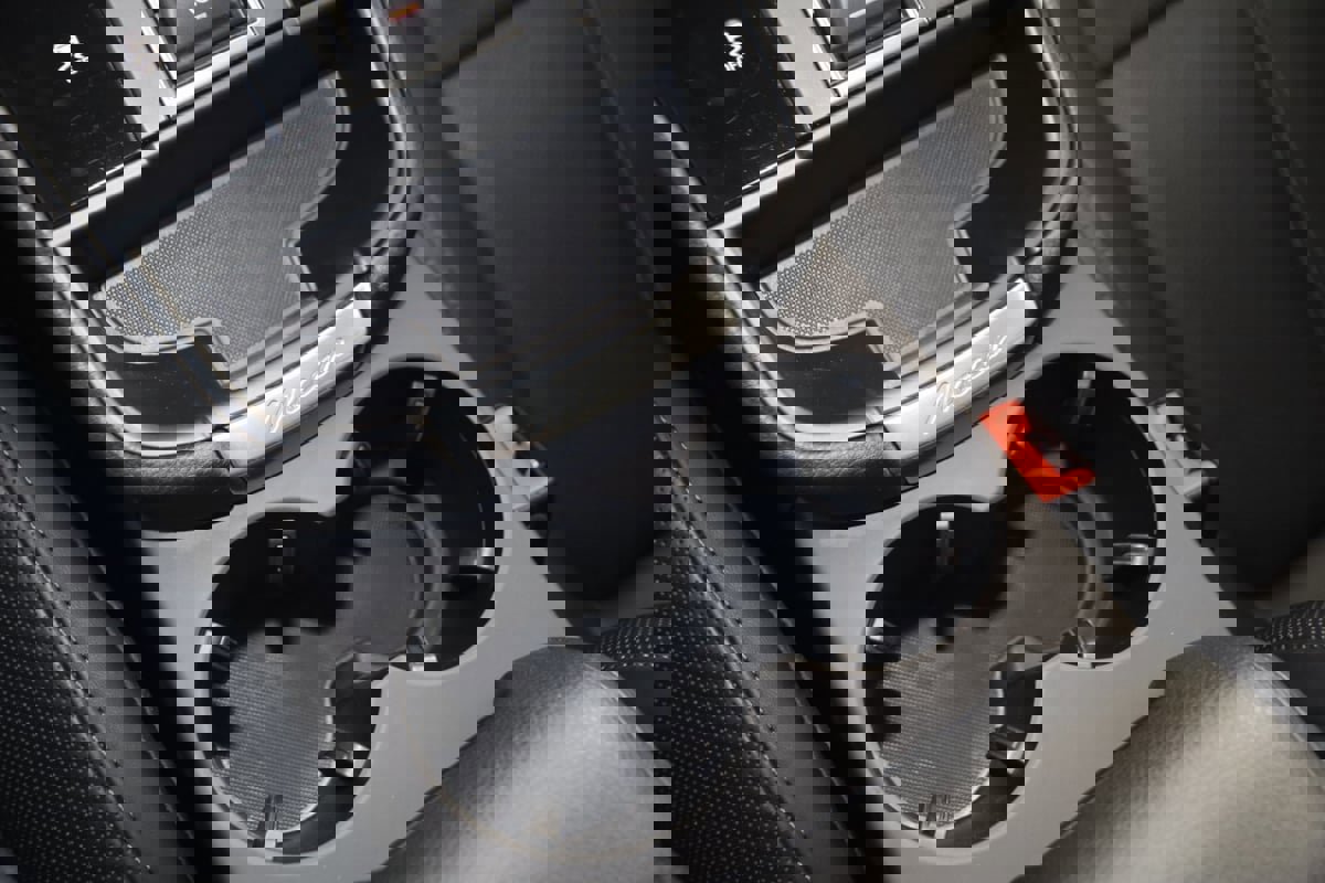 Used 2025 Porsche Macan image 33