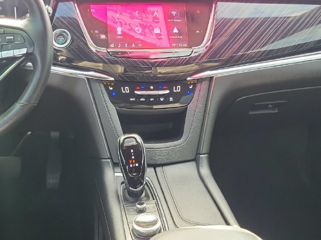 Used 2025 Cadillac XT6 Premium Luxury AWD/4WD image 35