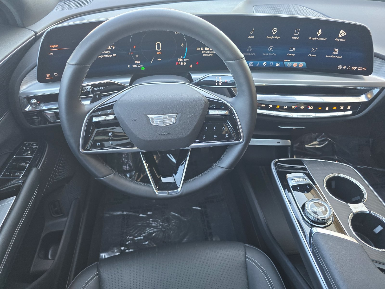 Certified 2024 Cadillac Lyriq Sport w/ LPO, Floor Liner Package AWD/4WD image 28