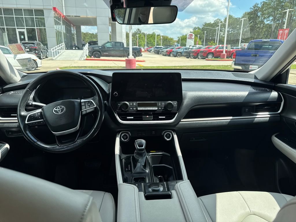 Used 2024 Toyota Grand Highlander XLE image 39
