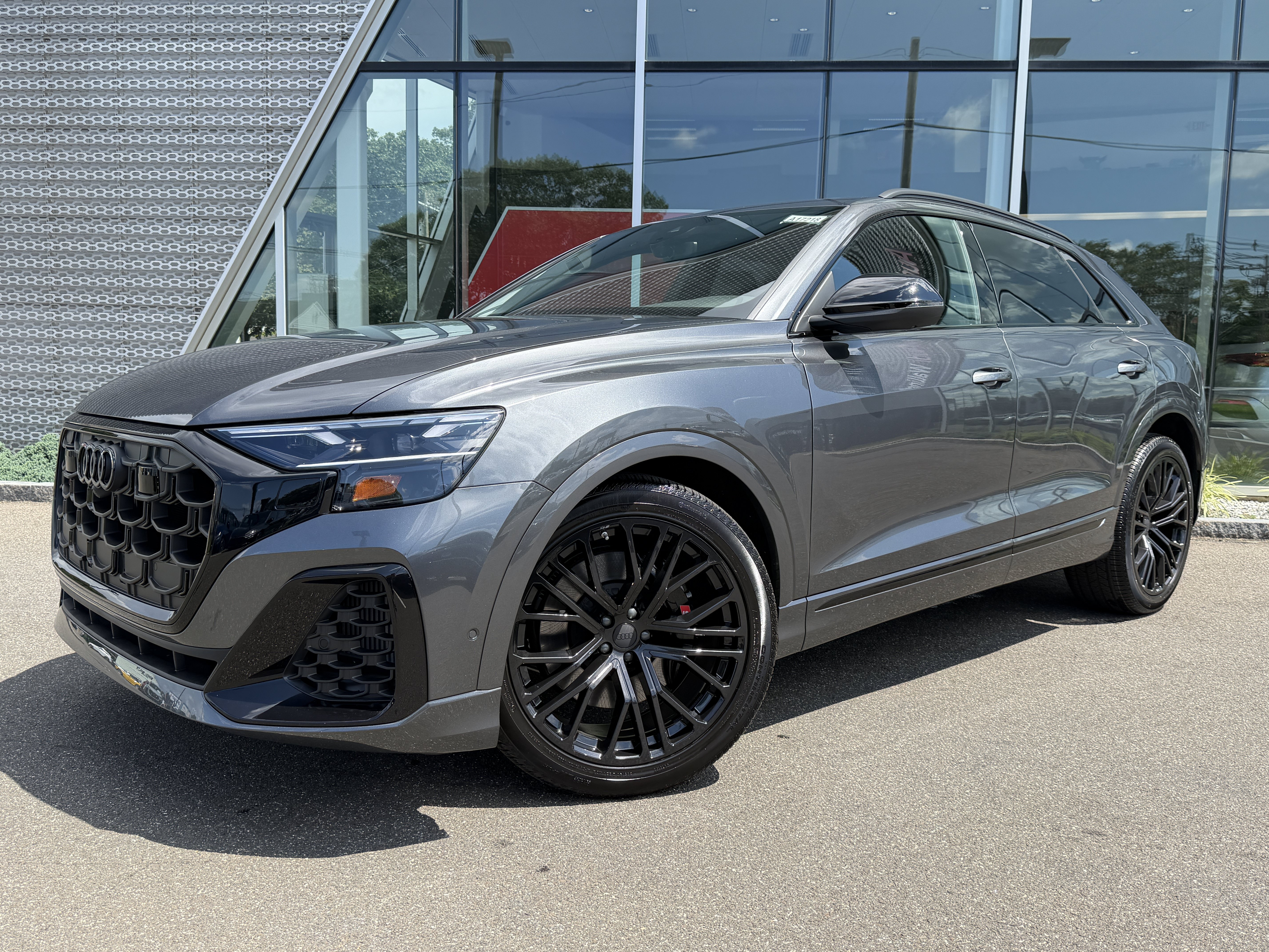 New 2026 Audi SQ8 Premium Plus AWD/4WD image 1