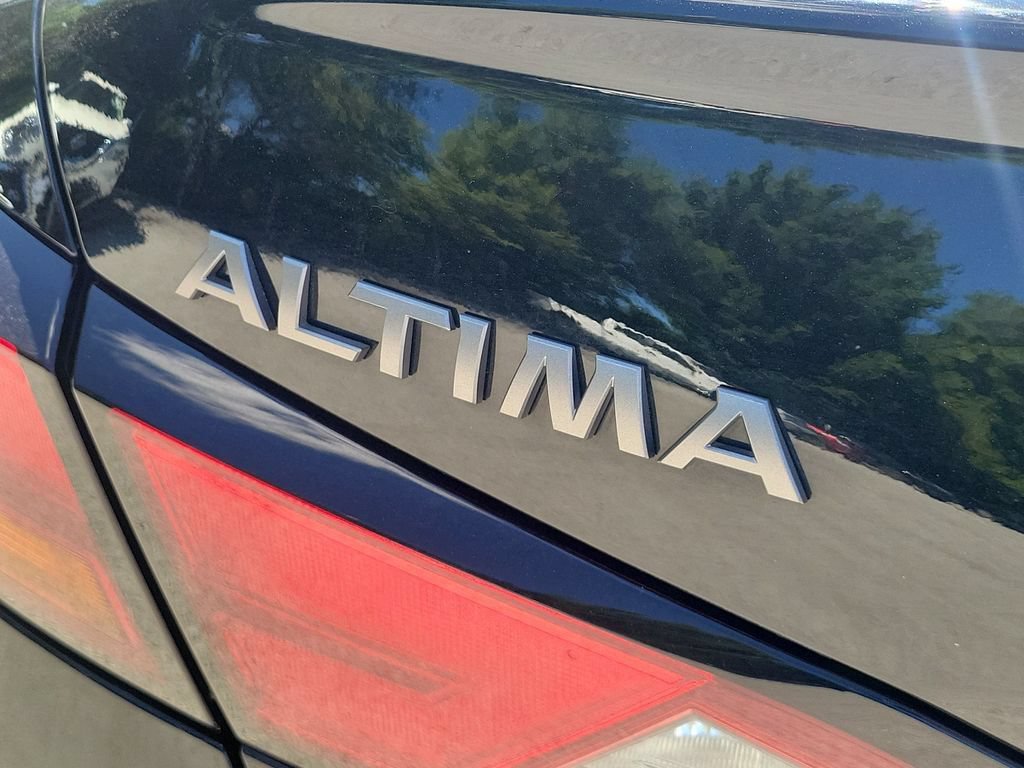 Used 2025 Nissan Altima 2.5 SV FWD image 6
