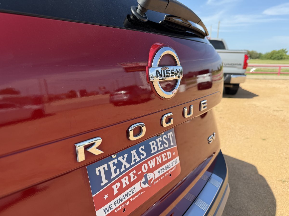 Used 2021 Nissan Rogue SV FWD image 9