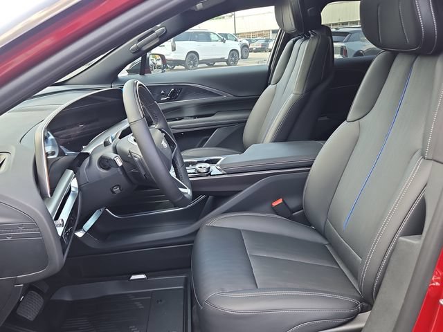 New 2026 Cadillac Lyriq Luxury w/ LPO, Floor Liner Package AWD/4WD image 23