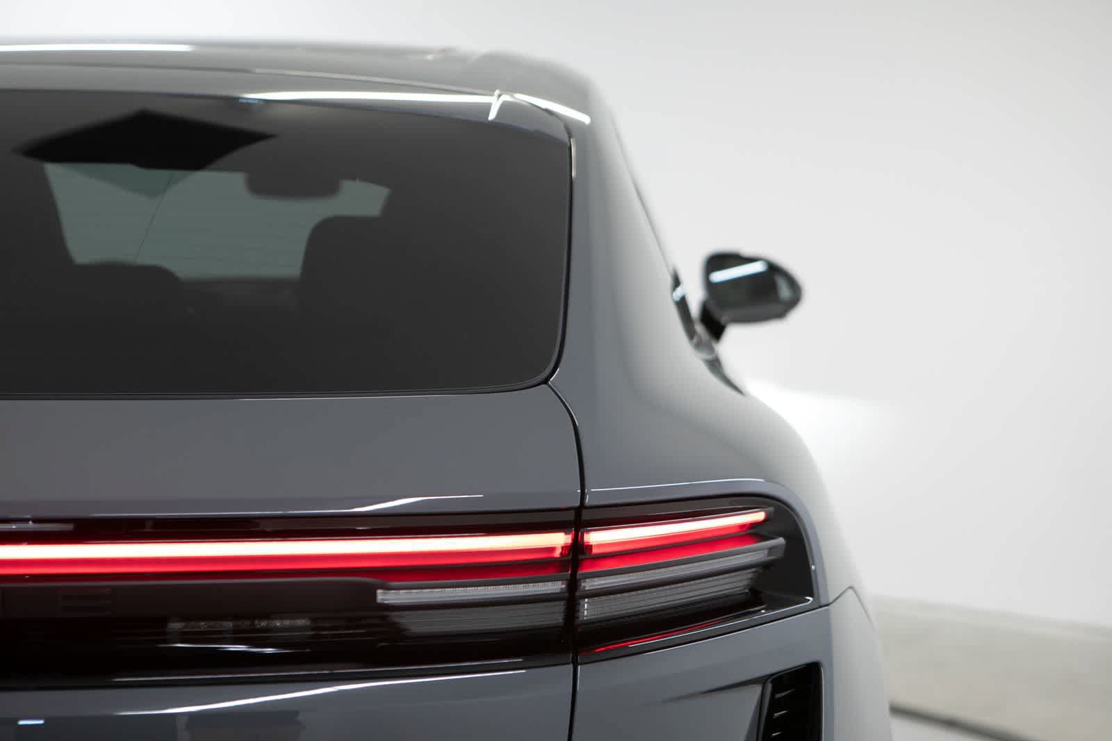 New 2026 Porsche Macan Turbo Electric AWD/4WD image 39