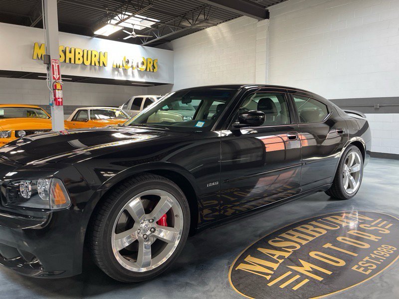 Used 2007 Dodge Charger SRT8 w/ SRT Option Group II image 2