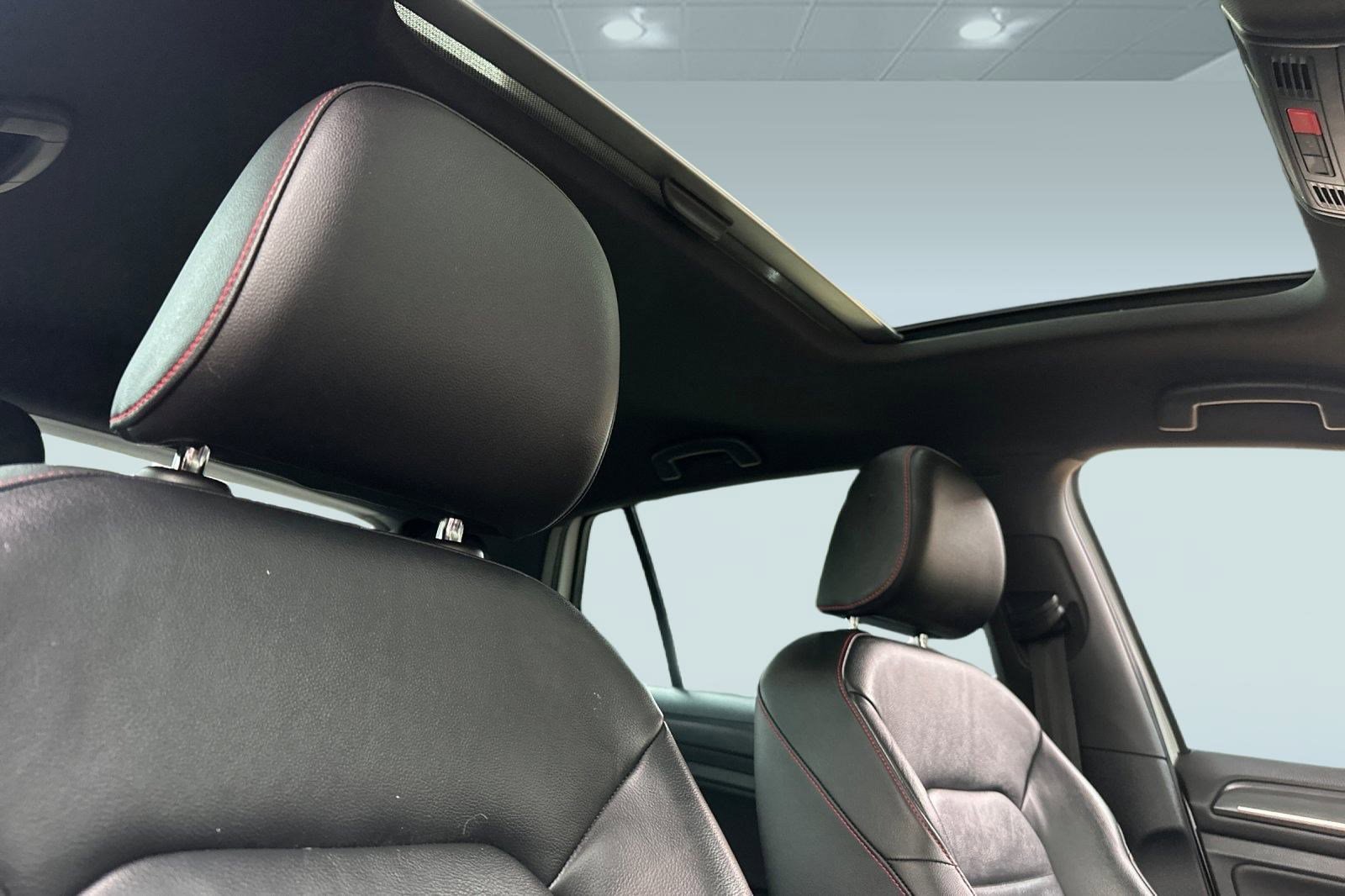 Used 2019 Volkswagen GTI SE w/ SE Experience Package image 24