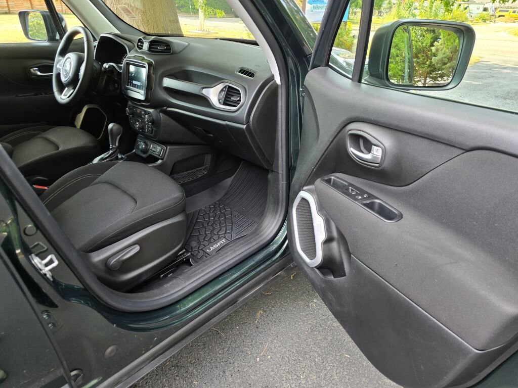 Used 2021 Jeep Renegade Sport image 12