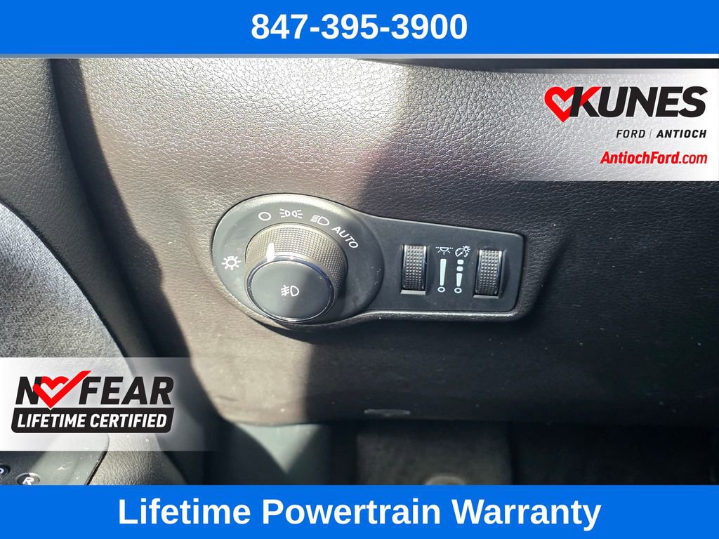 Used 2025 Jeep Compass Latitude image 38