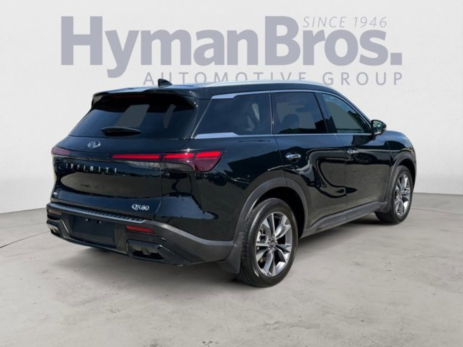 Certified 2024 INFINITI QX60 Luxe w/ Cargo Package AWD/4WD image 3