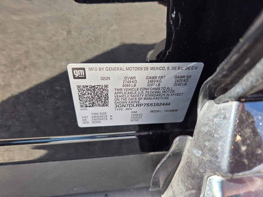 Certified 2025 Chevrolet Equinox EV LT w/ Convenience Package image 19