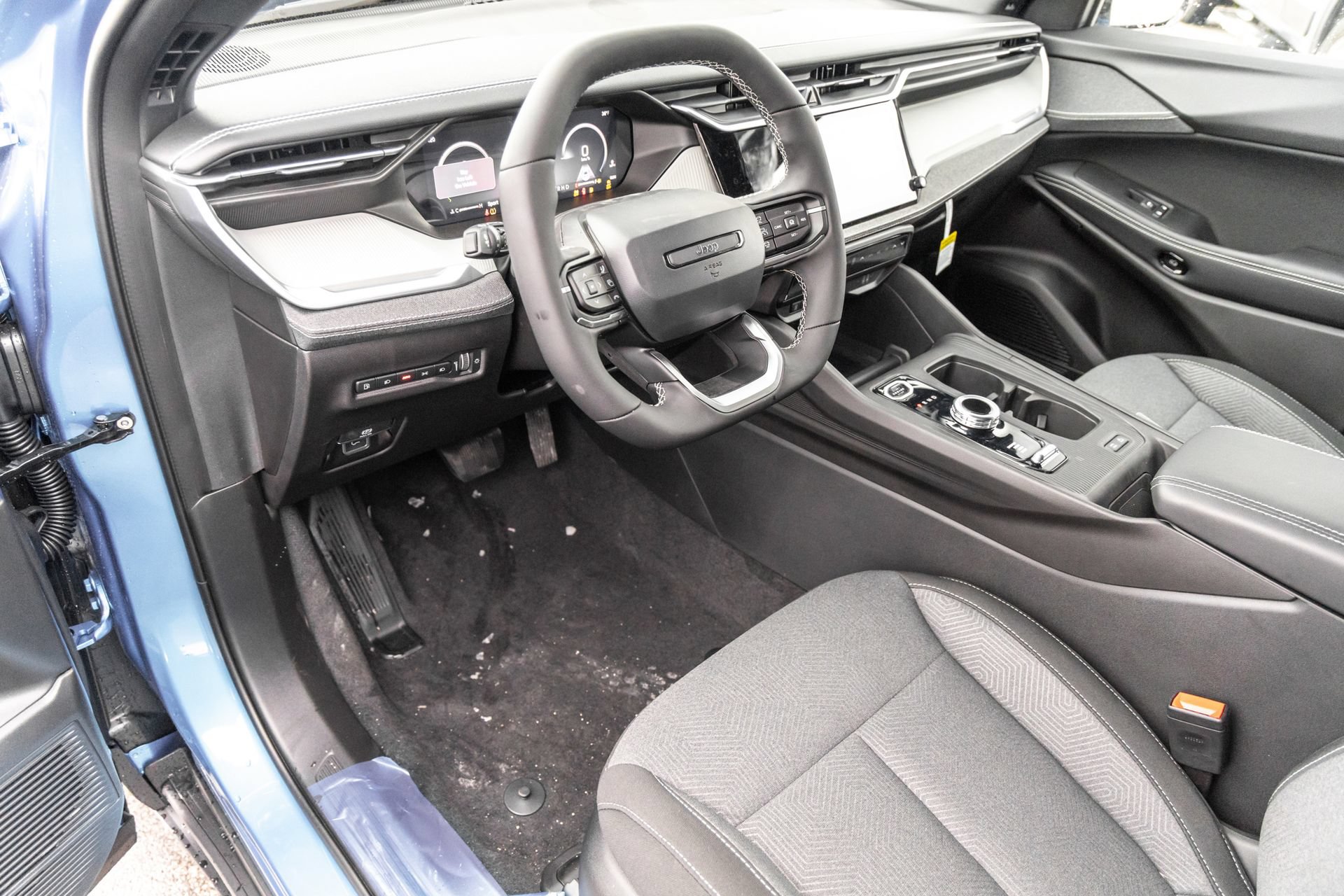 New 2026 Jeep Cherokee Laredo AWD/4WD image 4