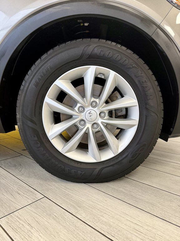 Used 2018 Kia Sorento L FWD image 19