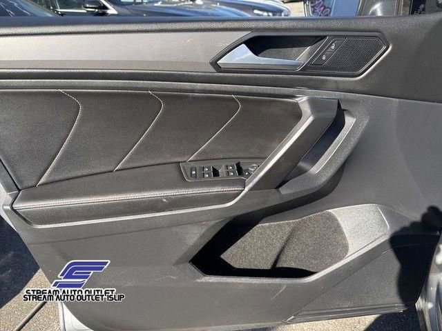 Used 2023 Volkswagen Tiguan SE image 17
