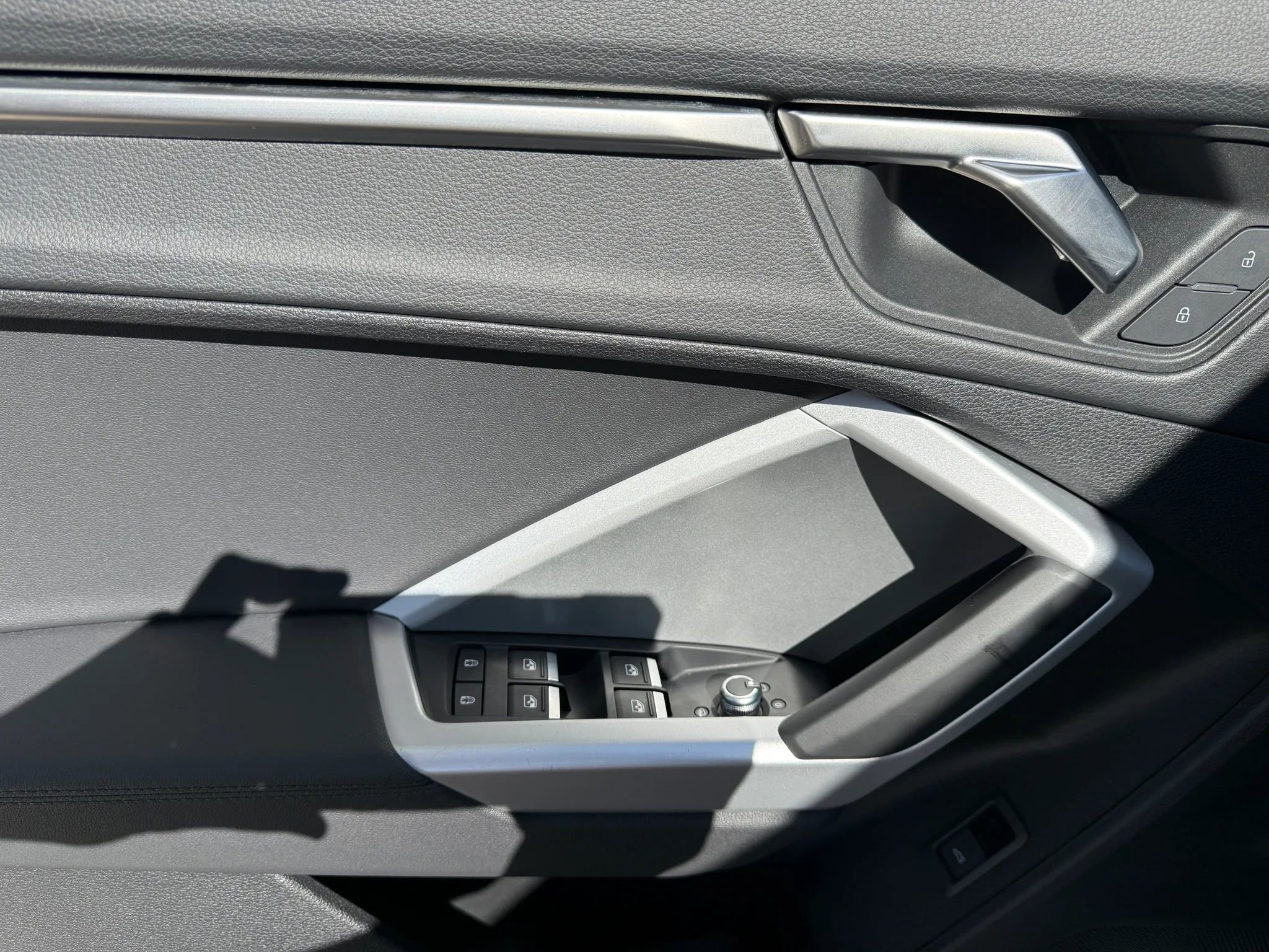 Used 2025 Audi Q3 2.0T Premium image 10