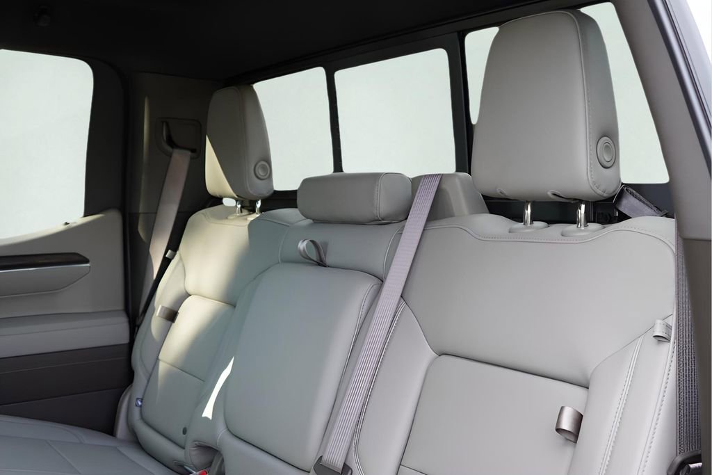 New 2026 GMC Sierra 1500 SLT image 24