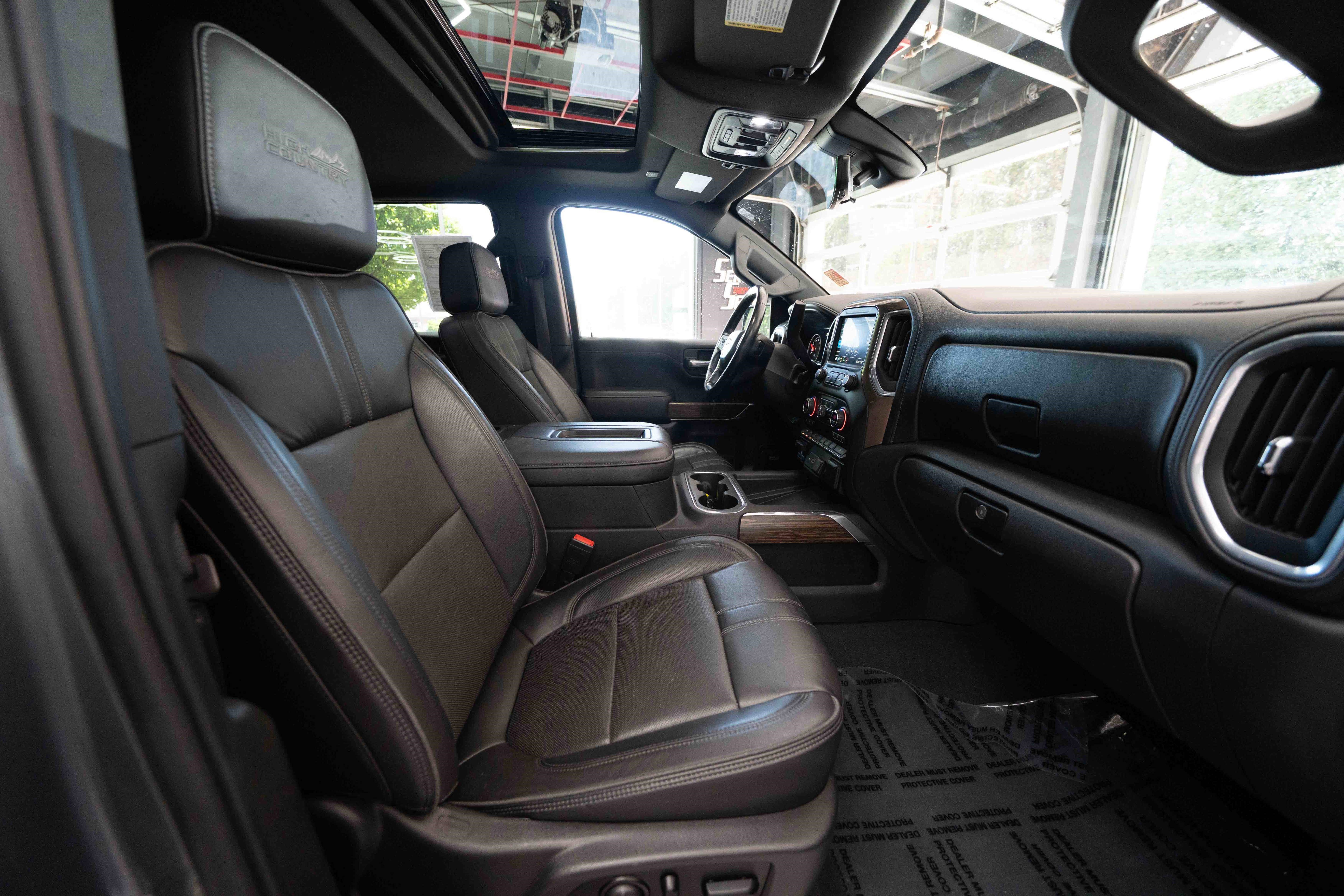 Used 2021 Chevrolet Silverado 1500 High Country w/ Technology Package AWD/4WD image 26