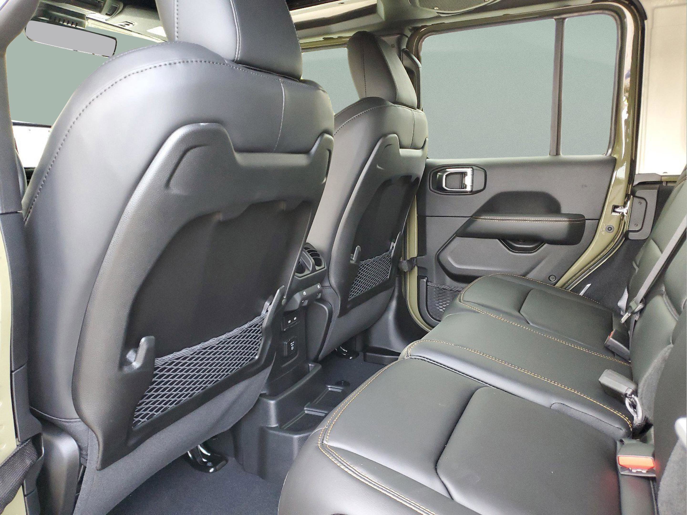 New 2025 Jeep Wrangler Unlimited Rubicon 392 image 5