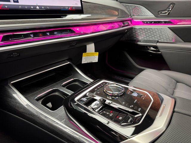 Used 2026 BMW 760i xDrive image 19