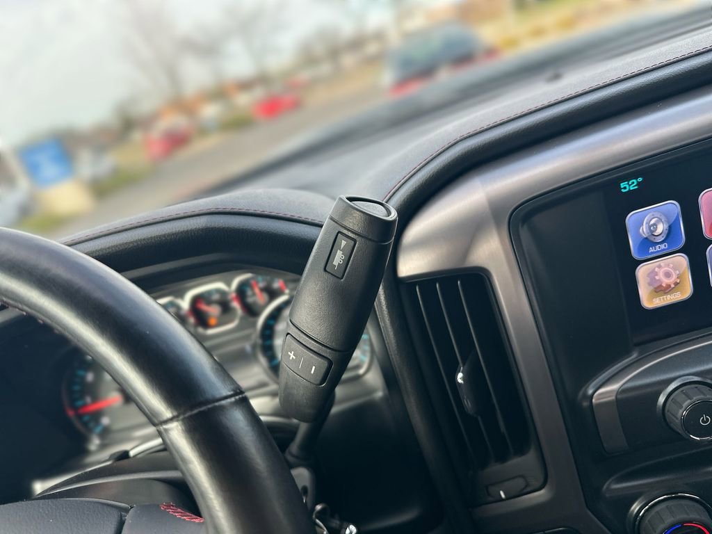 Used 2017 GMC Sierra 2500 SLT w/ All-Terrain HD Package image 19