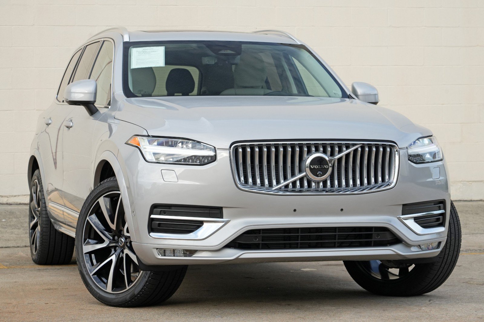 Used 2025 Volvo XC90 B6 Plus AWD/4WD image 4