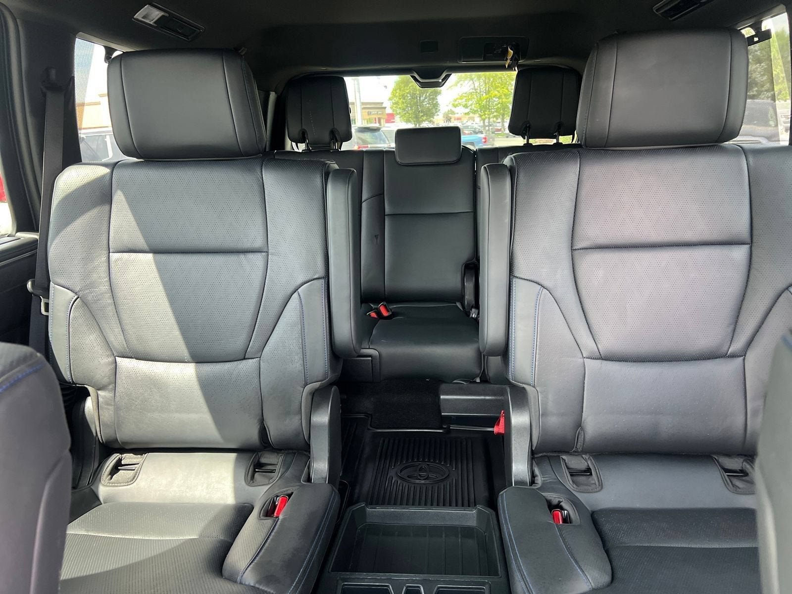 Used 2024 Toyota Sequoia Platinum AWD/4WD image 34