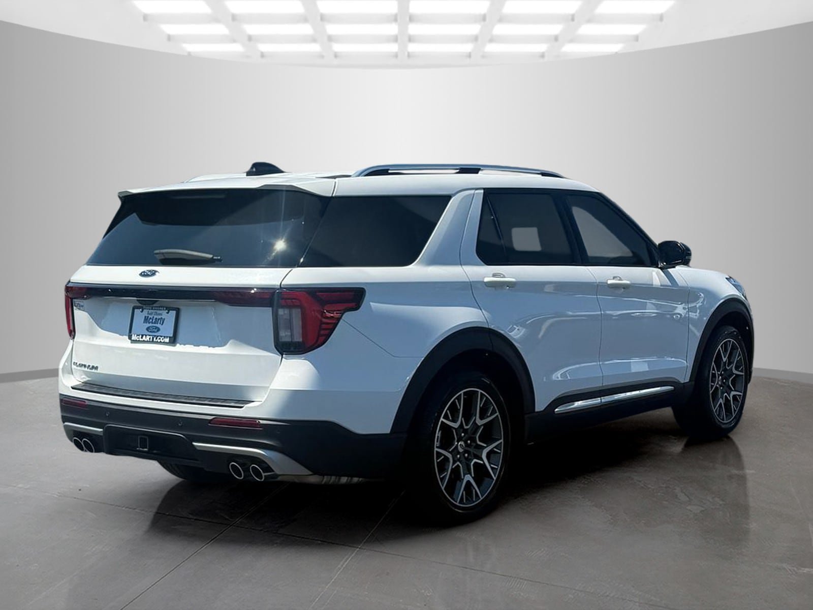 Used 2025 Ford Explorer Platinum w/ Ultimate Package RWD image 3