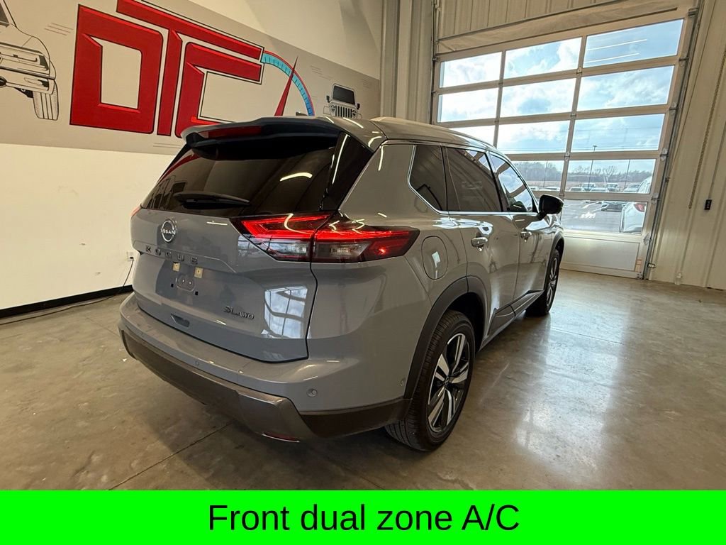 Used 2025 Nissan Rogue SL w/ SL Premium Package image 5