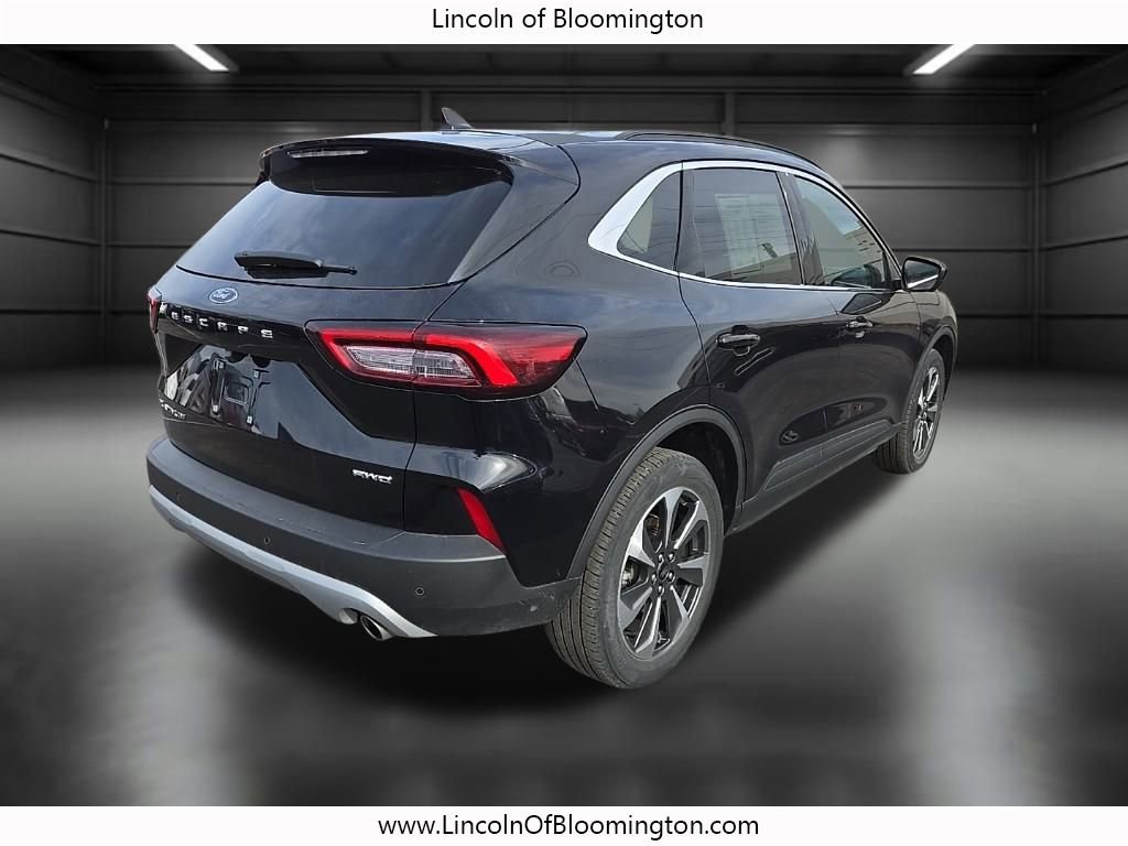 Used 2024 Ford Escape Platinum image 7