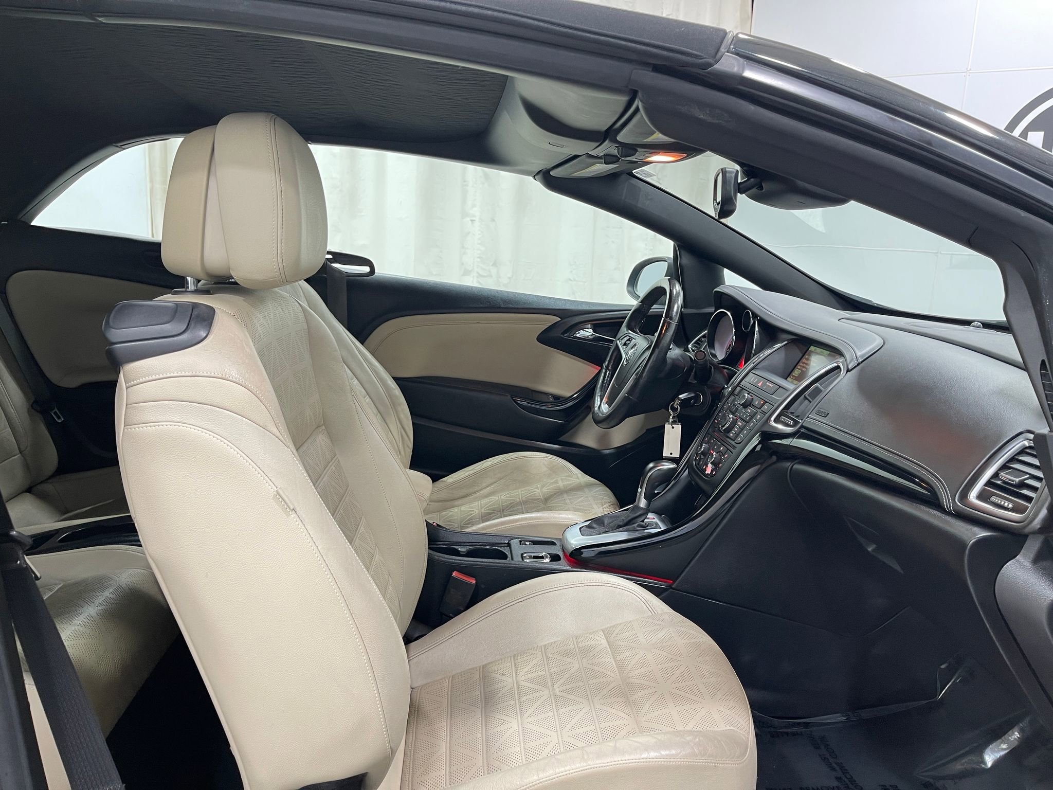 Used 2016 Buick Cascada Premium image 29