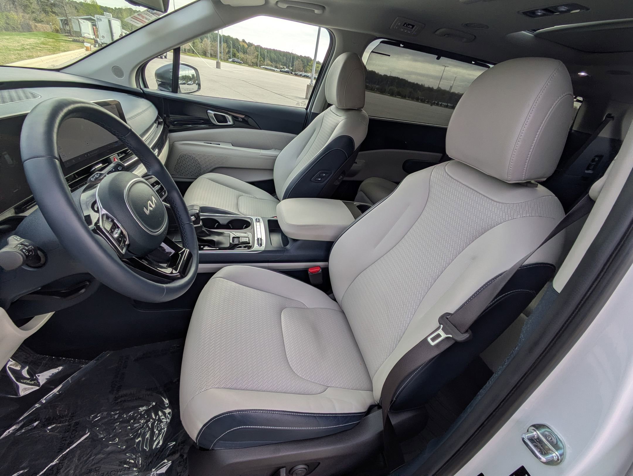 Used 2025 Kia Carnival SX Prestige image 19