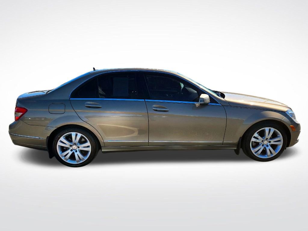 Used 2011 Mercedes-Benz C 300 Sedan image 9