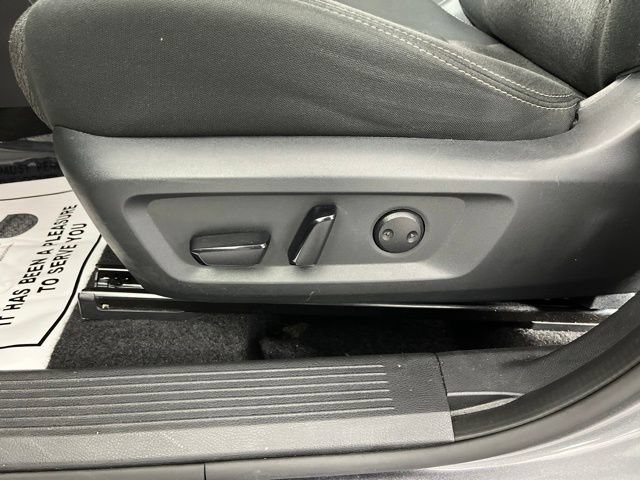 Used 2025 Nissan Rogue SV FWD image 31