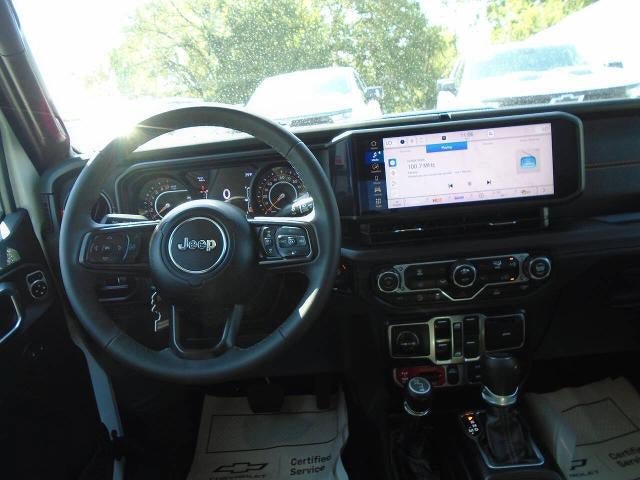 Used 2026 Jeep Gladiator Mojave AWD/4WD image 22