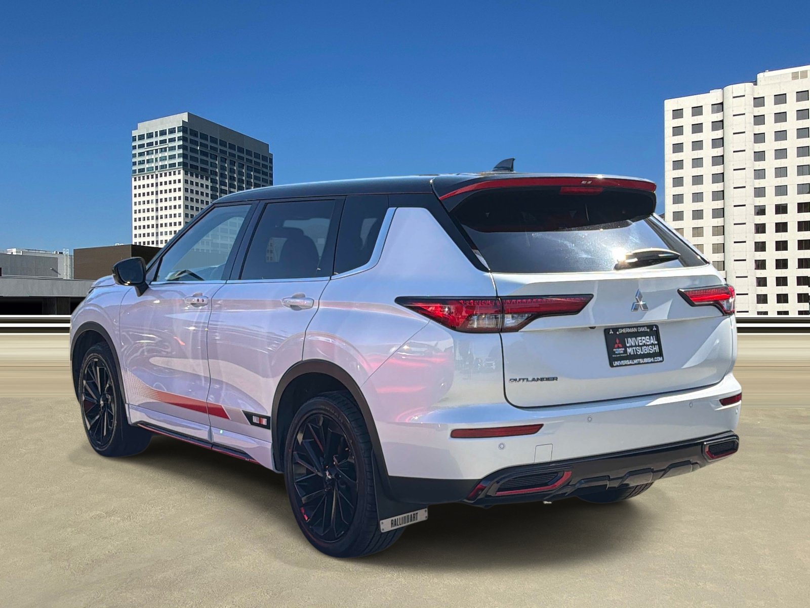 Used 2024 Mitsubishi Outlander Ralliart AWD/4WD image 3