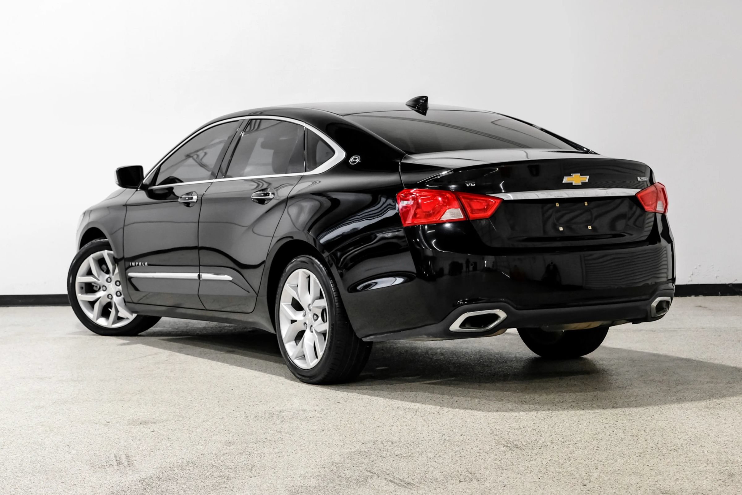 Used 2018 Chevrolet Impala Premier FWD image 8