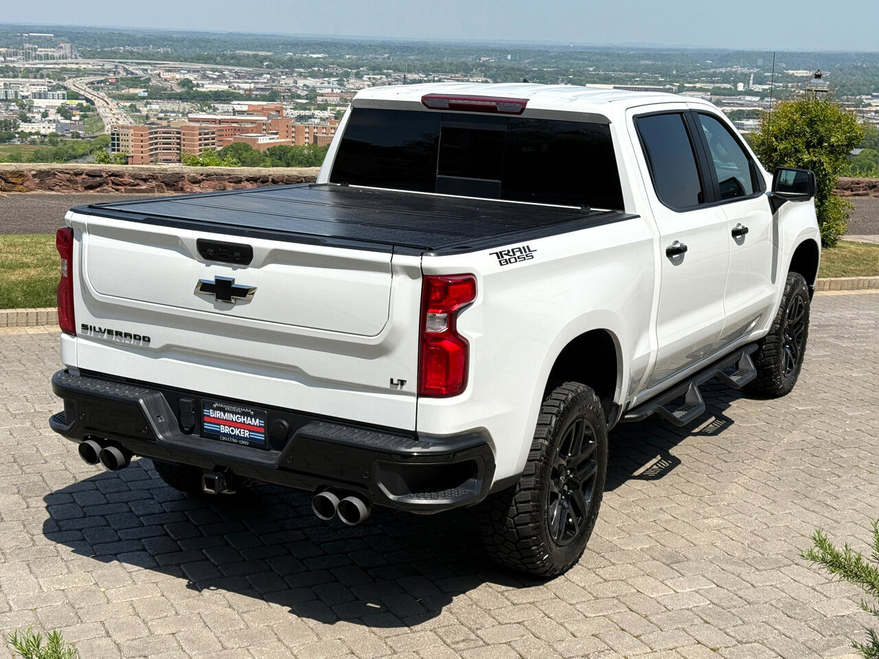Used 2022 Chevrolet Silverado 1500 LT Trail Boss w/ LT Trail Boss Premium Package image 19