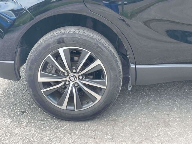 Certified 2023 Toyota Venza LE AWD/4WD image 11