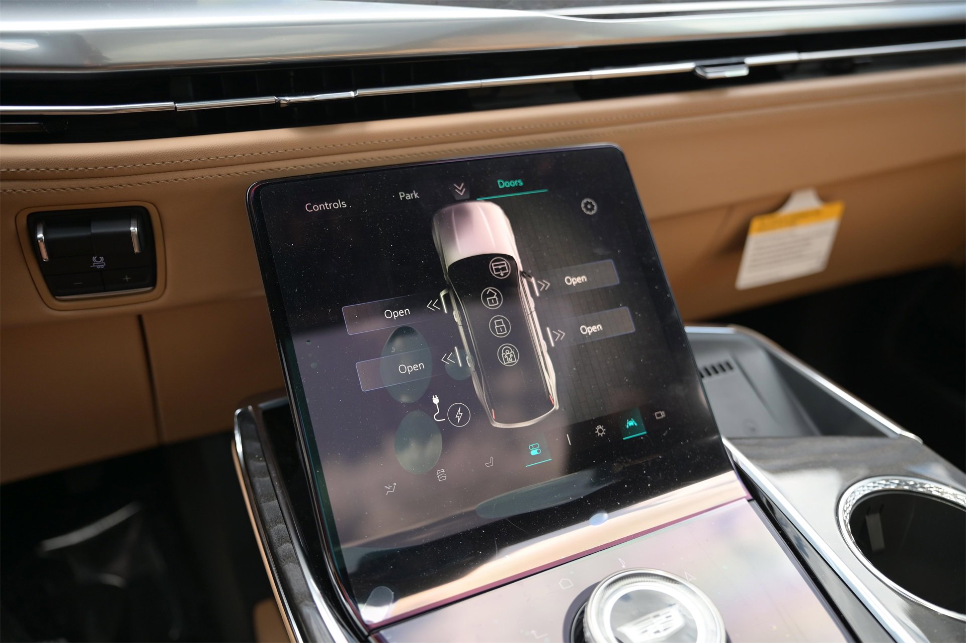 New 2025 Cadillac Escalade IQ Luxury 2 image 14