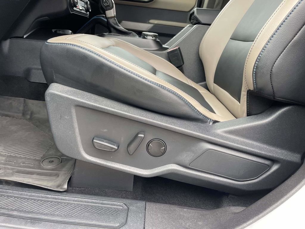 Used 2023 Ford Bronco Wildtrak image 20