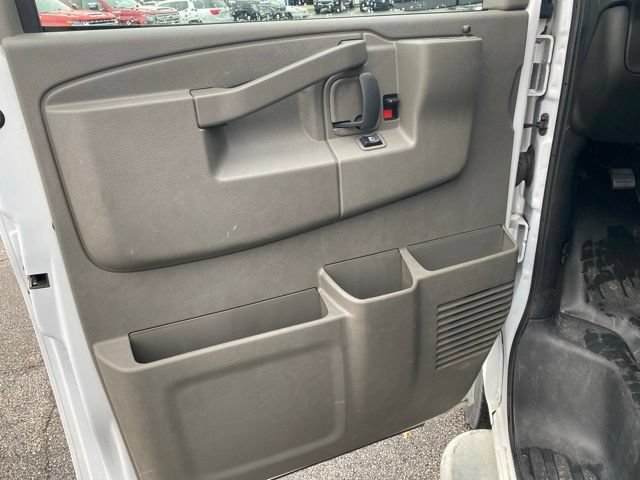 Used 2024 Chevrolet Express 2500 w/ Driver Convenience Package RWD image 12