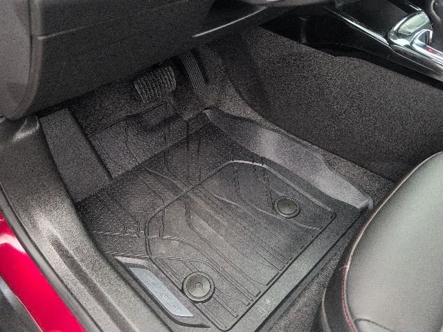 Used 2025 Chevrolet Trax RS w/ Driver Confidence Package FWD image 19