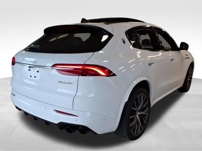 Used 2023 Maserati Grecale Modena image 16