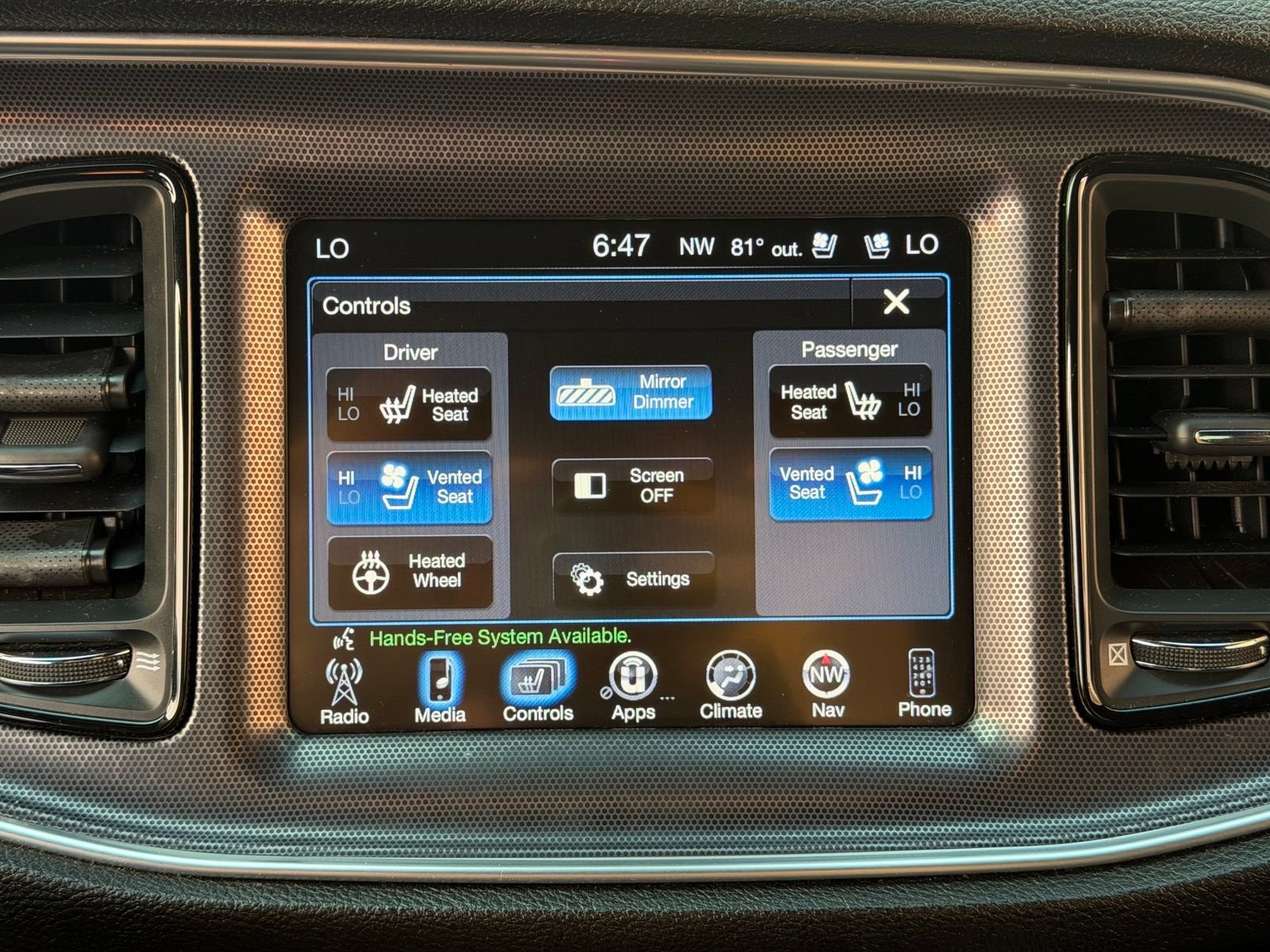 Used 2015 Dodge Challenger R/T Plus RWD image 10