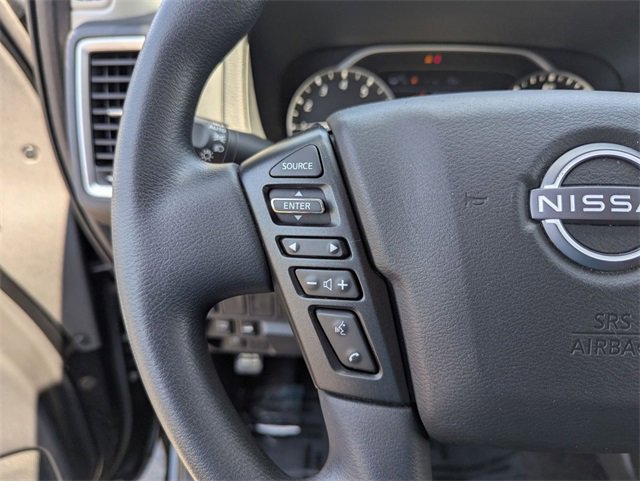 Used 2022 Nissan Frontier SV w/ Technology Package image 11