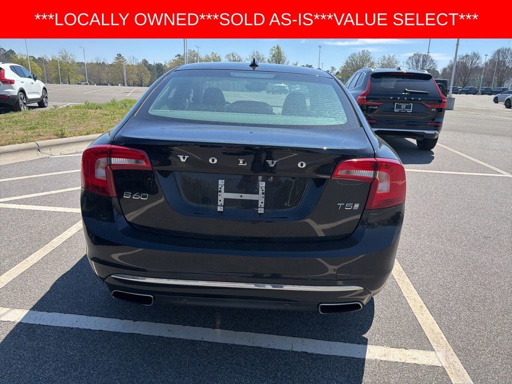 Used 2017 Volvo S60 T5 Inscription w/ Convenience Package image 4