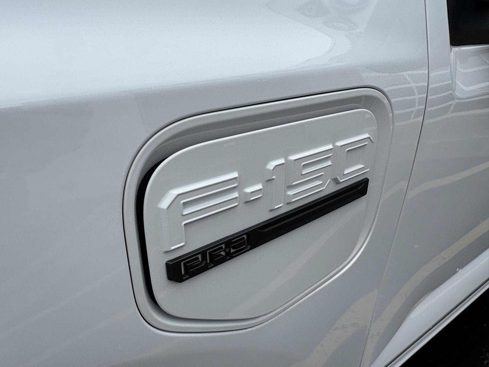Used 2022 Ford F150 Lightning Pro AWD/4WD image 8